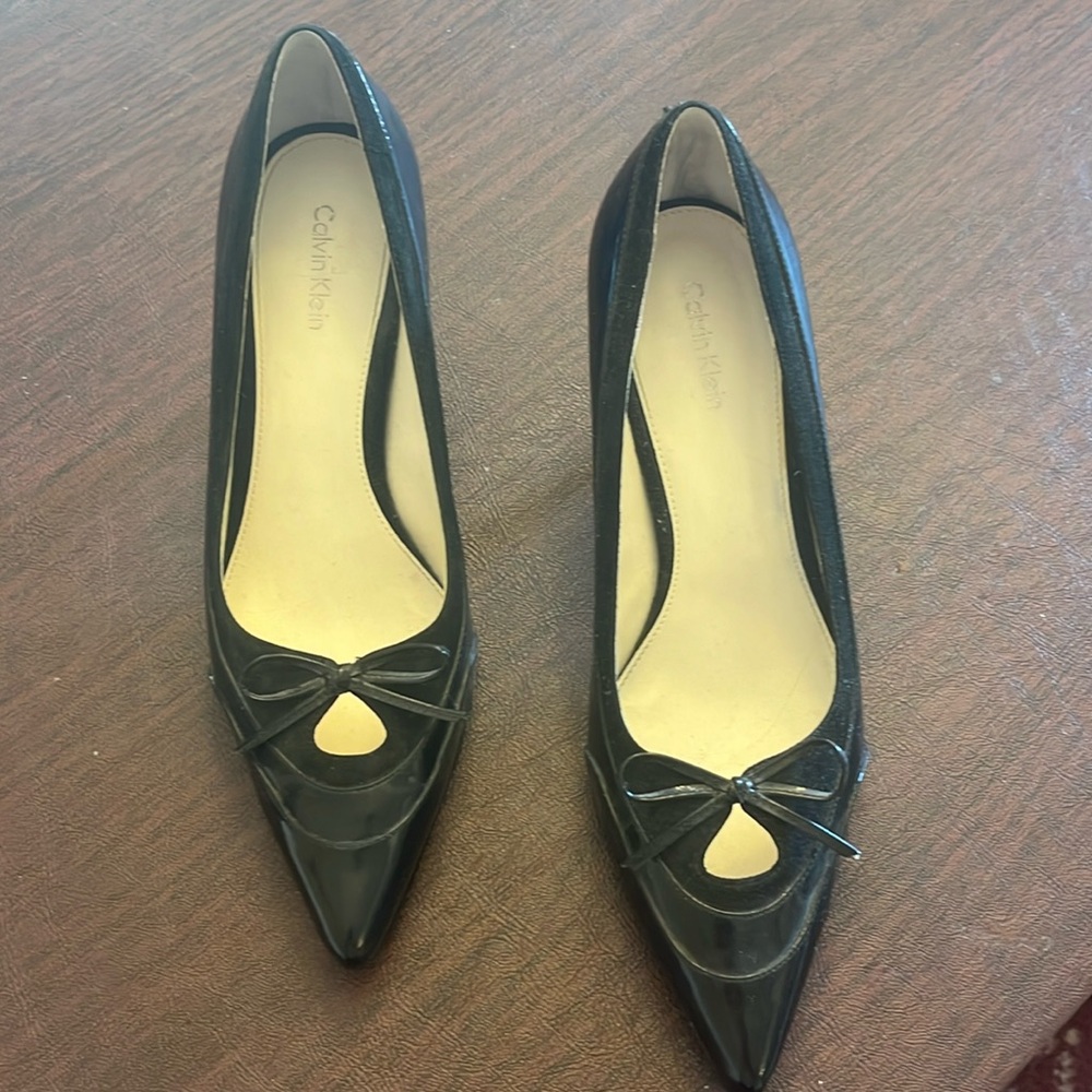 Calvin Klein black pump